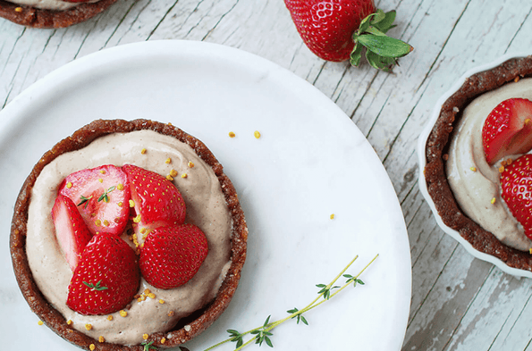 Strawberry and cream tarts…and make it organic!